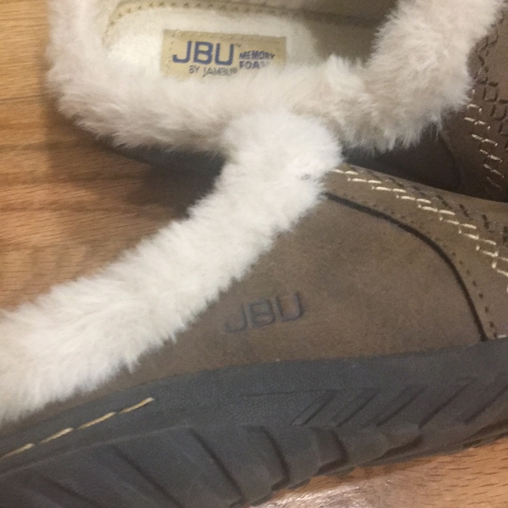Jambu Jbu Memory Foam Clogs Like New - image 3
